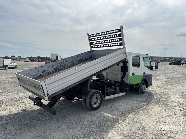 2015 Mitsubishi Canter Crew Cab Dump Truck: Light Duty - شاحنة قلاب: صورة 4 2015 Mitsubishi Canter Crew Cab Dump Truck: Light Duty - شاحنة قلاب: صورة 4