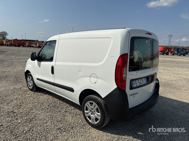 2016 Fiat Doblo Autocarro furgonato - فان المدمجة: صورة 4 2016 Fiat Doblo Autocarro furgonato - فان المدمجة: صورة 4