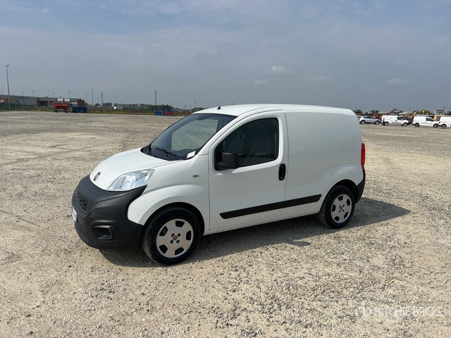 2016 Fiat Fiorino 1.3 MJT SX 16v Van Truck - فان المدمجة: صورة 3 2016 Fiat Fiorino 1.3 MJT SX 16v Van Truck - فان المدمجة: صورة 3