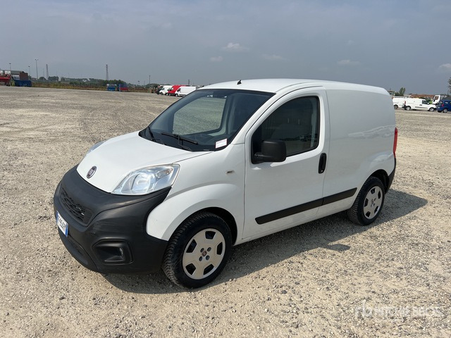2016 Fiat Fiorino 1.3 MJT SX 16v Van Truck - فان المدمجة: صورة 1 2016 Fiat Fiorino 1.3 MJT SX 16v Van Truck - فان المدمجة: صورة 1