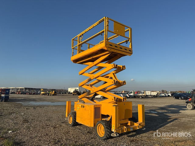 2016 Genie GS-3369RT Diesel Scissor Lift - رافعة هيدروليكية مقصية: صورة 4 2016 Genie GS-3369RT Diesel Scissor Lift - رافعة هيدروليكية مقصية: صورة 4