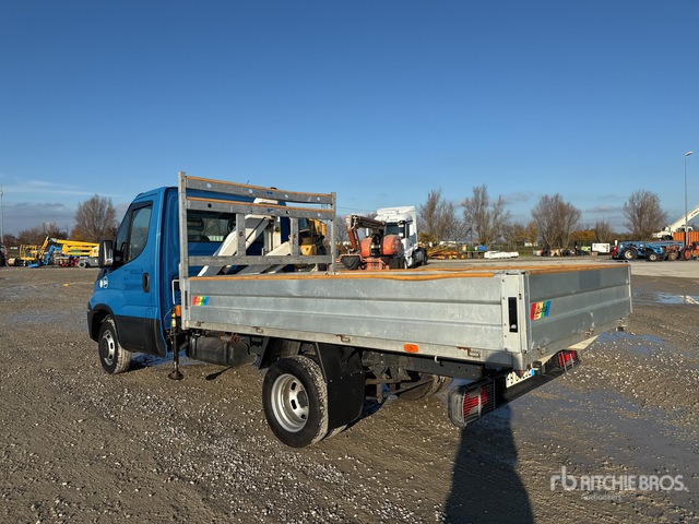 2016 Iveco 35C11 2016 Bonfiglioli P2300 L/2SI on ... Flatbed Truck with Crane - شاحنة مفتوحة: صورة 5 2016 Iveco 35C11 2016 Bonfiglioli P2300 L/2SI on ... Flatbed Truck with Crane - شاحنة مفتوحة: صورة 5