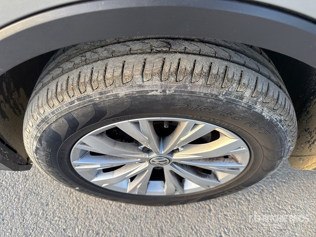 2016 Volkswagen Tiguan SUV - سيارة دفع رباعي: صورة 4 2016 Volkswagen Tiguan SUV - سيارة دفع رباعي: صورة 4