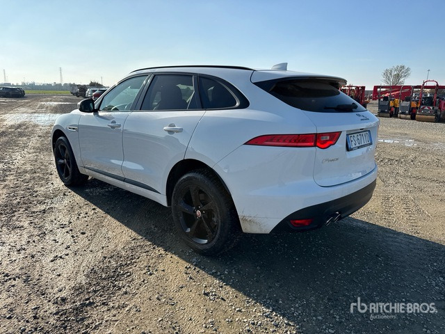 2018 Jaguar F-Pace 2.0d I4 132KW R-SPORT AWD SUV - سيارة دفع رباعي: صورة 3 2018 Jaguar F-Pace 2.0d I4 132KW R-SPORT AWD SUV - سيارة دفع رباعي: صورة 3