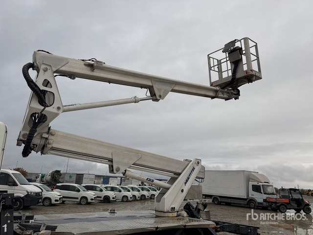 2019 Nissan Cabstar 35.13 2019 Multitel HX195 19 m on Bucket Truck - منصة تلسكوبية محمولة على شاحنة: صورة 4 2019 Nissan Cabstar 35.13 2019 Multitel HX195 19 m on Bucket Truck - منصة تلسكوبية محمولة على شاحنة: صورة 4