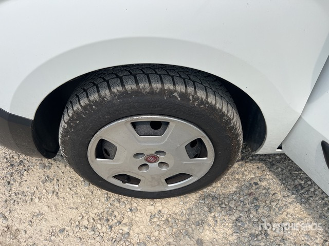 2020 Fiat Fiorino Autocarro furgonato - فان المدمجة: صورة 5 2020 Fiat Fiorino Autocarro furgonato - فان المدمجة: صورة 5