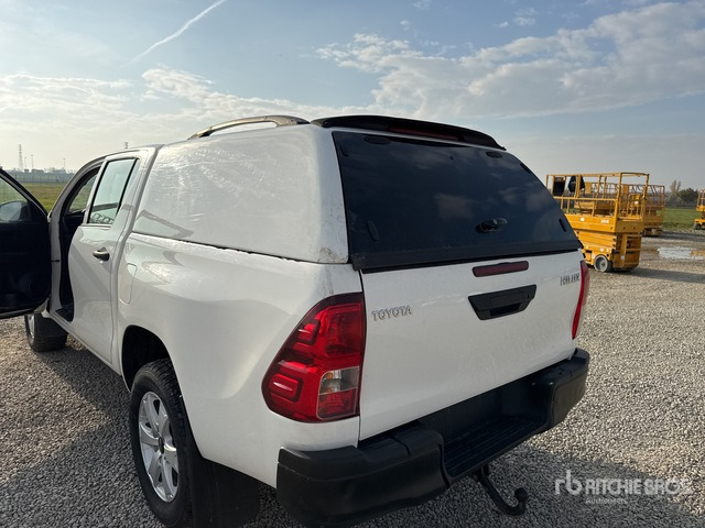 2020 Toyota Hilux Crew Cab Pickup - شاحنة البيك أب: صورة 5 2020 Toyota Hilux Crew Cab Pickup - شاحنة البيك أب: صورة 5