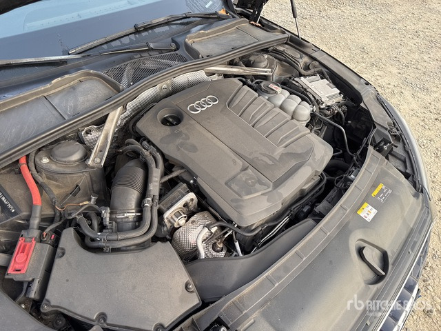 2021 Audi A4 2.0 TDI SLINE ED. S TRONIC Automobile - سيارة: صورة 5 2021 Audi A4 2.0 TDI SLINE ED. S TRONIC Automobile - سيارة: صورة 5