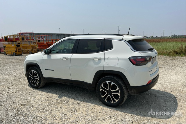 2021 Jeep Compass 1.3 T4 PHEV 190CV LIMITED 4XE SUV - سيارة دفع رباعي: صورة 2 2021 Jeep Compass 1.3 T4 PHEV 190CV LIMITED 4XE SUV - سيارة دفع رباعي: صورة 2