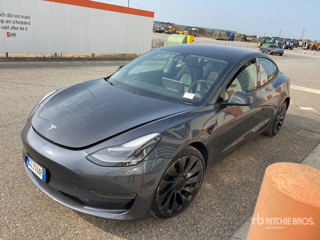 2021 Tesla Model 3 3 PERFORMANCE DUAL MOTOR 4WD Automobile - سيارة: صورة 1 2021 Tesla Model 3 3 PERFORMANCE DUAL MOTOR 4WD Automobile - سيارة: صورة 1