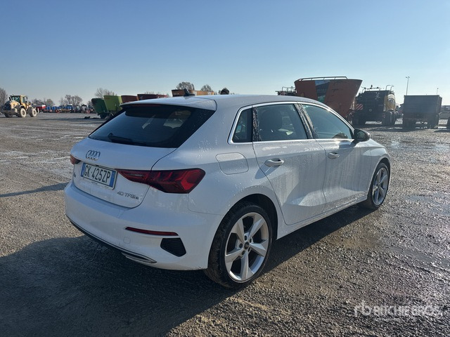 2022 Audi A3 BERLINA 40 TFSI E S TRONIC BUSI ... Automobile - سيارة: صورة 3 2022 Audi A3 BERLINA 40 TFSI E S TRONIC BUSI ... Automobile - سيارة: صورة 3