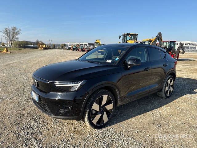 2022 Volvo C40 RECHARGE TWIN ULTIMATE 4x4 SUV - سيارة دفع رباعي: صورة 1 2022 Volvo C40 RECHARGE TWIN ULTIMATE 4x4 SUV - سيارة دفع رباعي: صورة 1