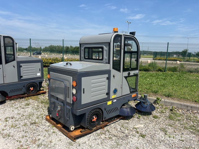 2025 Kaster VOL-2000 (Unused) Broom Tractor - سياره كنس شوارع: صورة 4 2025 Kaster VOL-2000 (Unused) Broom Tractor - سياره كنس شوارع: صورة 4