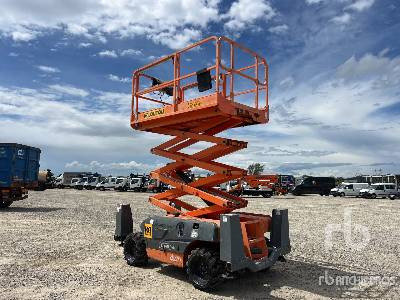 HAULOTTE COMPACT 10D Diesel - رافعة هيدروليكية مقصية: صورة 3 HAULOTTE COMPACT 10D Diesel - رافعة هيدروليكية مقصية: صورة 3