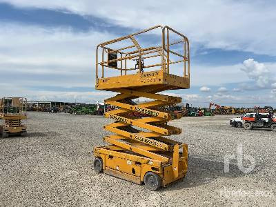 HAULOTTE COMPACT12 Electric - رافعة هيدروليكية مقصية: صورة 2 HAULOTTE COMPACT12 Electric - رافعة هيدروليكية مقصية: صورة 2