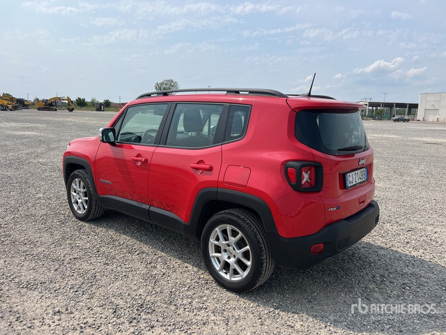 Jeep Renegade SUV - سيارة دفع رباعي: صورة 3 Jeep Renegade SUV - سيارة دفع رباعي: صورة 3