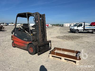 LINDE E30 3000 kg (Inoperable) - رافعة شوكية كهربائية: صورة 5 LINDE E30 3000 kg (Inoperable) - رافعة شوكية كهربائية: صورة 5