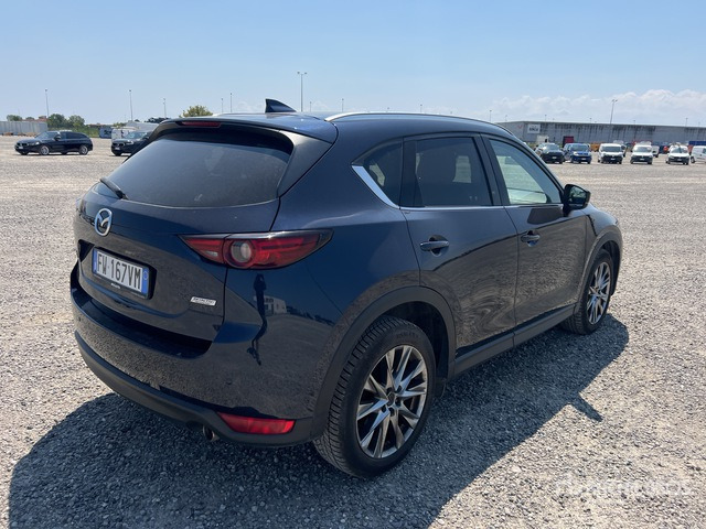 Mazda CX5 SUV - سيارة دفع رباعي: صورة 3 Mazda CX5 SUV - سيارة دفع رباعي: صورة 3