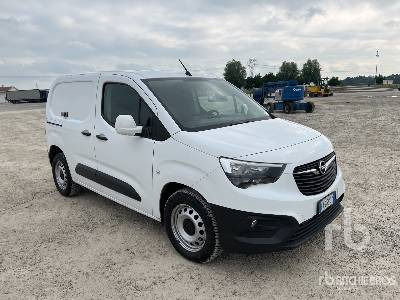 OPEL COMBO 1.6 DIESEL 75CV L1 1000 KG MT5 - شاحنة مقفلة: صورة 4 OPEL COMBO 1.6 DIESEL 75CV L1 1000 KG MT5 - شاحنة مقفلة: صورة 4