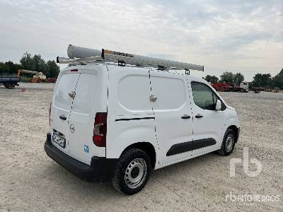 OPEL COMBO CARGO 1.5 DIESEL 100CV EDITION ... - شاحنة مقفلة: صورة 3 OPEL COMBO CARGO 1.5 DIESEL 100CV EDITION ... - شاحنة مقفلة: صورة 3