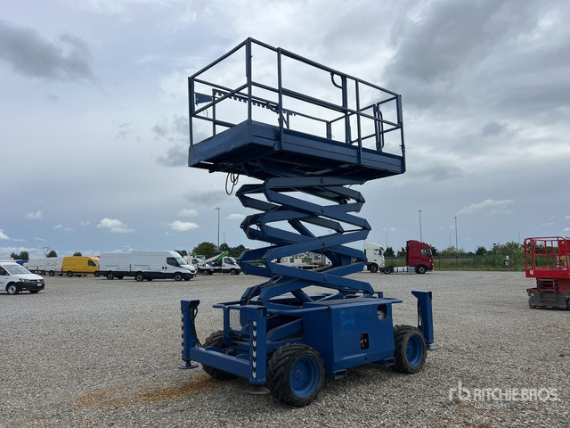 Skyjack SJ6832 RT Scissor Lift - رافعة هيدروليكية مقصية: صورة 4 Skyjack SJ6832 RT Scissor Lift - رافعة هيدروليكية مقصية: صورة 4