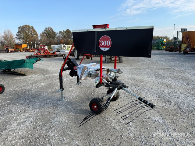 Terra Implements Gaura 300 Hay Rake - آلة تيبيس العشب/ آلة جمع العشب: صورة 2 Terra Implements Gaura 300 Hay Rake - آلة تيبيس العشب/ آلة جمع العشب: صورة 2