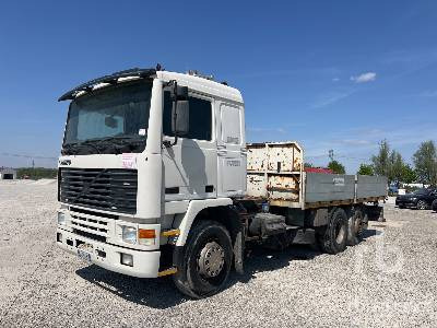 VOLVO F12 6x2 (Inoperable) - شاحنات مسطحة: صورة 2 VOLVO F12 6x2 (Inoperable) - شاحنات مسطحة: صورة 2