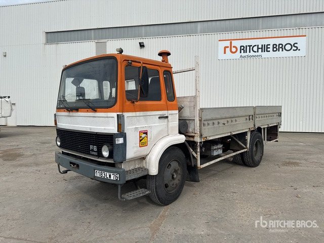 1984 Volvo F613 4x2 Camion Plateau 4x2 Flatbed Truck - شاحنات مسطحة: صورة 1 1984 Volvo F613 4x2 Camion Plateau 4x2 Flatbed Truck - شاحنات مسطحة: صورة 1