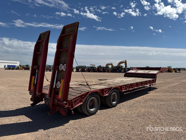 1989 Castera RSTP25 T/A Semi-Remorque Porte-Engins ... Lowboy Trailer - عربة منخفضة مسطحة نصف مقطورة: صورة 3 1989 Castera RSTP25 T/A Semi-Remorque Porte-Engins ... Lowboy Trailer - عربة منخفضة مسطحة نصف مقطورة: صورة 3