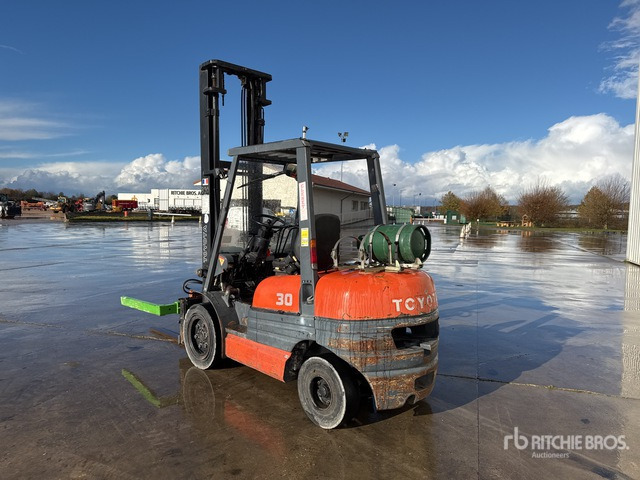 1997 Toyota 30 2450 kg Chariot Elevateur Forklift - رافعة شوكية: صورة 2 1997 Toyota 30 2450 kg Chariot Elevateur Forklift - رافعة شوكية: صورة 2