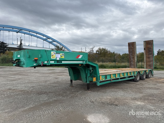 1999 TR AX Tri/A Semi-Remorque Porte-Engin Lowboy Trailer - عربة منخفضة مسطحة نصف مقطورة: صورة 1 1999 TR AX Tri/A Semi-Remorque Porte-Engin Lowboy Trailer - عربة منخفضة مسطحة نصف مقطورة: صورة 1