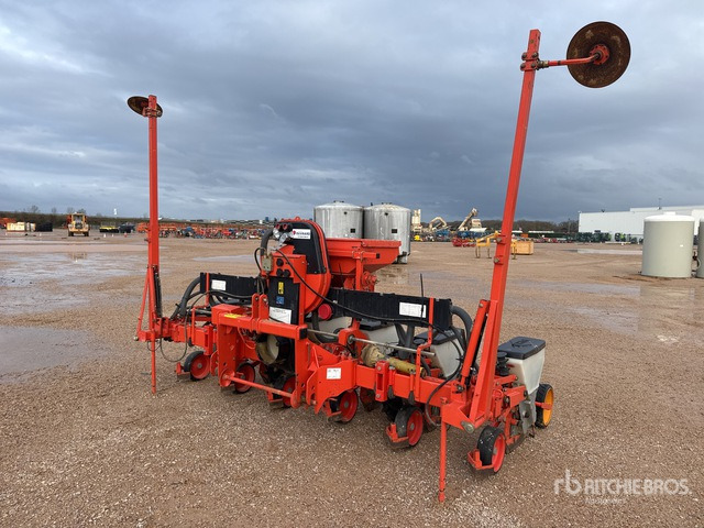 2002 Kuhn Planter 2 6 Row Semoir Monograine Planter - آلة نثر البذور الدقيقة: صورة 2 2002 Kuhn Planter 2 6 Row Semoir Monograine Planter - آلة نثر البذور الدقيقة: صورة 2