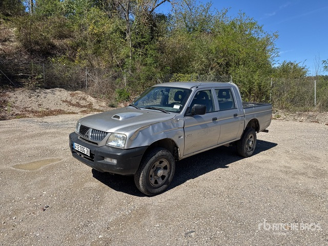 2006 Mitsubishi L200 4x4 Dual Cab Pickup - شاحنة البيك أب: صورة 2 2006 Mitsubishi L200 4x4 Dual Cab Pickup - شاحنة البيك أب: صورة 2