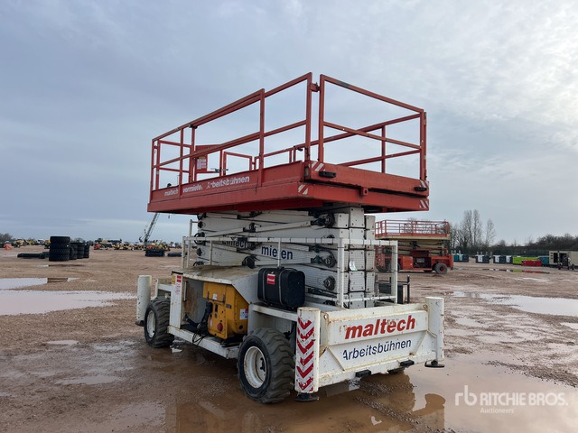 2007 Holland Lift B-195DL25 4x4 Diesel Nacelle Ciseau Scissor Lift - رافعة هيدروليكية مقصية: صورة 3 2007 Holland Lift B-195DL25 4x4 Diesel Nacelle Ciseau Scissor Lift - رافعة هيدروليكية مقصية: صورة 3