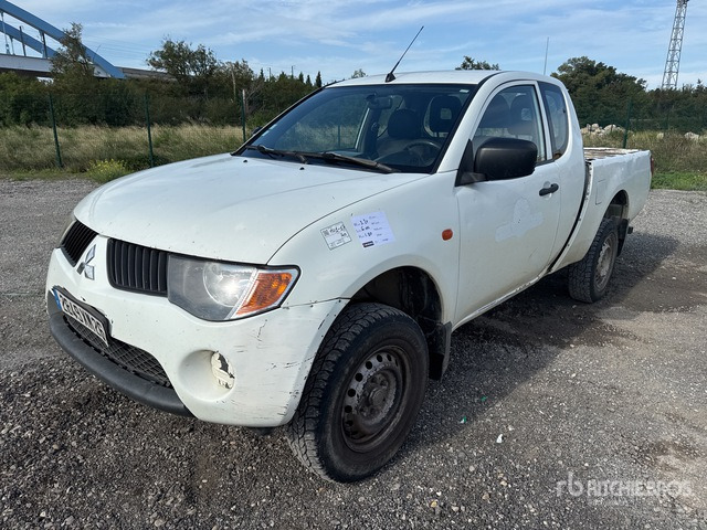 2007 Mitsubishi L200 4x4 Pickup - شاحنة البيك أب: صورة 2 2007 Mitsubishi L200 4x4 Pickup - شاحنة البيك أب: صورة 2