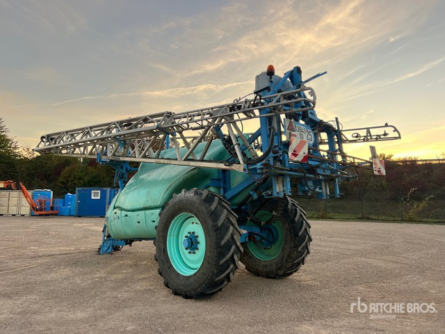 2008 Berthoud Tenor 55-60 DP Tronic 42 m High Clearance Pulverisate ... Pull-Type Sprayer - بخاخ مقطورة: صورة 4 2008 Berthoud Tenor 55-60 DP Tronic 42 m High Clearance Pulverisate ... Pull-Type Sprayer - بخاخ مقطورة: صورة 4