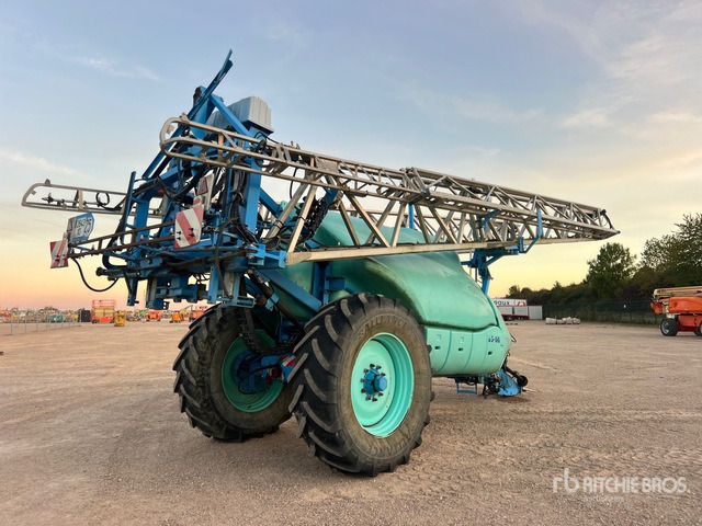 2008 Berthoud Tenor 55-60 DP Tronic 42 m High Clearance Pulverisate ... Pull-Type Sprayer - بخاخ مقطورة: صورة 3 2008 Berthoud Tenor 55-60 DP Tronic 42 m High Clearance Pulverisate ... Pull-Type Sprayer - بخاخ مقطورة: صورة 3