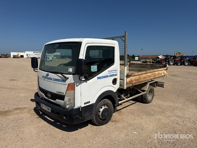 2008 Nissan Cabstar 35.13 Camion Benne (Inoperable) Dump Truck: Light Duty - قلاب صغير: صورة 2 2008 Nissan Cabstar 35.13 Camion Benne (Inoperable) Dump Truck: Light Duty - قلاب صغير: صورة 2