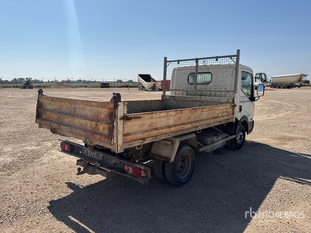 2008 Nissan Cabstar 35.13 Camion Benne (Inoperable) Dump Truck: Light Duty - شاحنة قلاب: صورة 3 2008 Nissan Cabstar 35.13 Camion Benne (Inoperable) Dump Truck: Light Duty - شاحنة قلاب: صورة 3