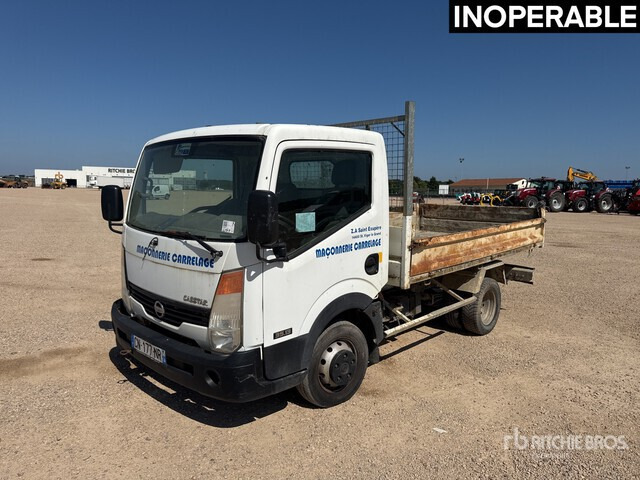 2008 Nissan Cabstar 35.13 Camion Benne (Inoperable) Dump Truck: Light Duty - شاحنة قلاب: صورة 2 2008 Nissan Cabstar 35.13 Camion Benne (Inoperable) Dump Truck: Light Duty - شاحنة قلاب: صورة 2