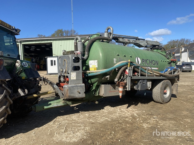 2011 Pichon TCI 10400 S/A Tonne A Lisier Aspirante 1 ... Vacuum Tanker Trailer - التقطيع جزازة/ ماكينات قطع الحشائش: صورة 2 2011 Pichon TCI 10400 S/A Tonne A Lisier Aspirante 1 ... Vacuum Tanker Trailer - التقطيع جزازة/ ماكينات قطع الحشائش: صورة 2