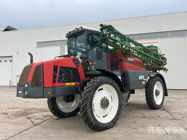 2011 Preciculture TR4240/A/MN/C3U/146 36 m 4x4 High Clearance Seguip ... Self-Propelled Sprayer - بخاخ ذاتية الدفع: صورة 2 2011 Preciculture TR4240/A/MN/C3U/146 36 m 4x4 High Clearance Seguip ... Self-Propelled Sprayer - بخاخ ذاتية الدفع: صورة 2