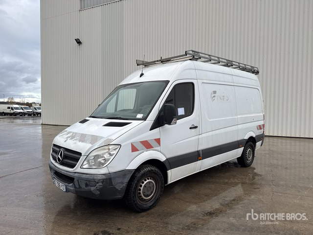 2012 Mercedes Benz Sprinter 313 Vehicule Utilitaire Cargo Van - شاحنة التوصيل: صورة 1 2012 Mercedes Benz Sprinter 313 Vehicule Utilitaire Cargo Van - شاحنة التوصيل: صورة 1