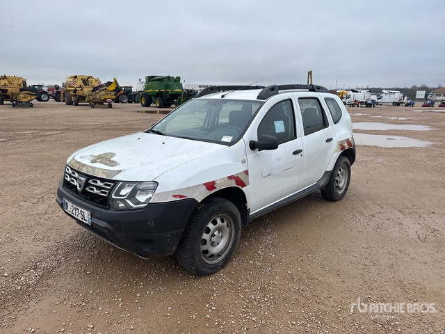 2014 DACIA Duster 4x4 4WD SUV (Inoperable) SUV - سيارة دفع رباعي: صورة 1 2014 DACIA Duster 4x4 4WD SUV (Inoperable) SUV - سيارة دفع رباعي: صورة 1