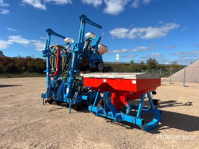 2014 Monosem NG+4 Semoir Monograine 8 Rangs 8 Row Planter - آلة نثر البذور الدقيقة: صورة 3 2014 Monosem NG+4 Semoir Monograine 8 Rangs 8 Row Planter - آلة نثر البذور الدقيقة: صورة 3