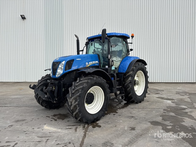 2015 New Holland T7.235 Auto Command Tracteur Agricole 4WD Tractor - جرار: صورة 1 2015 New Holland T7.235 Auto Command Tracteur Agricole 4WD Tractor - جرار: صورة 1