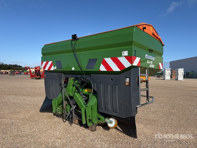 2017 Amazone ZA-TS 4200 54 m 3-Point 4200 L Epandeur A ... Fertilizer Spreader - آلة رش السماد: صورة 4 2017 Amazone ZA-TS 4200 54 m 3-Point 4200 L Epandeur A ... Fertilizer Spreader - آلة رش السماد: صورة 4