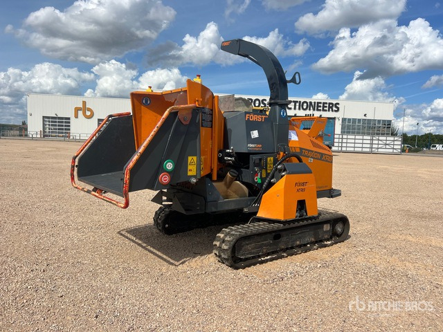 2017 Forst XR8 Tracked Broyeur Wood Chipper - قاطعة الأخشاب: صورة 1 2017 Forst XR8 Tracked Broyeur Wood Chipper - قاطعة الأخشاب: صورة 1