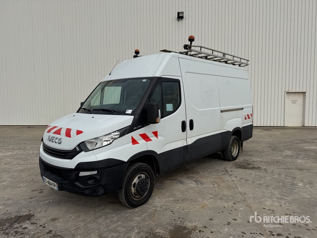 2017 Iveco 35-150 Vehicule Utilitaire Cargo Van - فان: صورة 2 2017 Iveco 35-150 Vehicule Utilitaire Cargo Van - فان: صورة 2