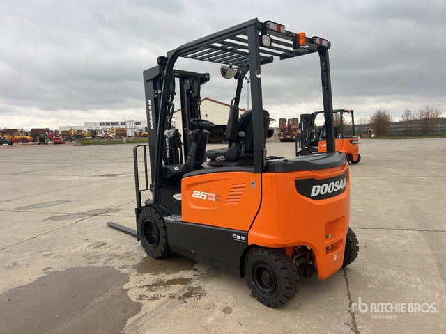 2023 Doosan B25X-7 PLUS 2500 kg Chariot Elevateur Elect ... Electric Forklift - رافعة شوكية كهربائية: صورة 4 2023 Doosan B25X-7 PLUS 2500 kg Chariot Elevateur Elect ... Electric Forklift - رافعة شوكية كهربائية: صورة 4